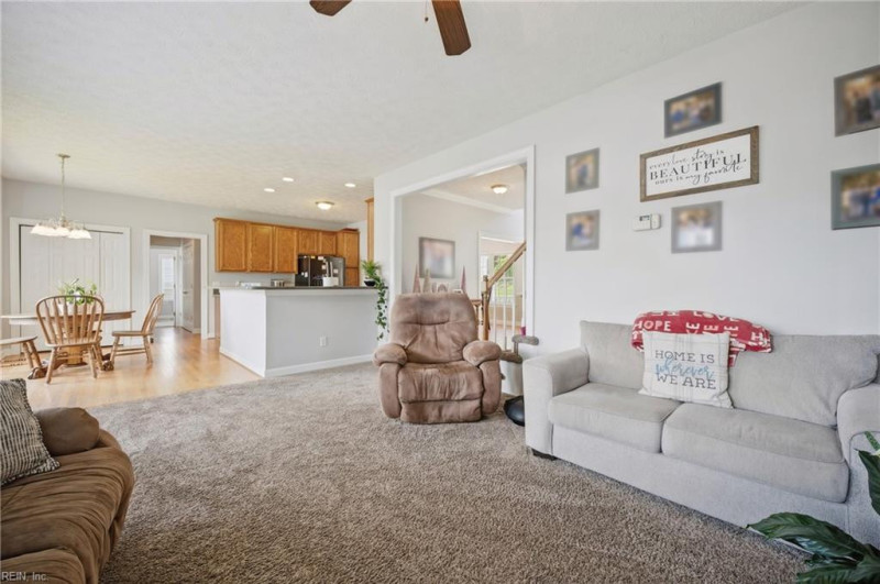 Photo 13 of 50 residential for sale in Gloucester County virginia