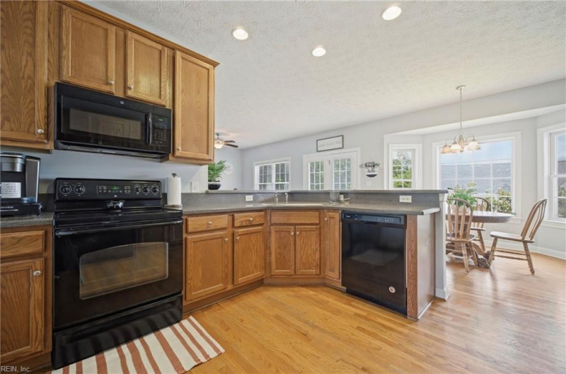 Photo 19 of 50 residential for sale in Gloucester County virginia