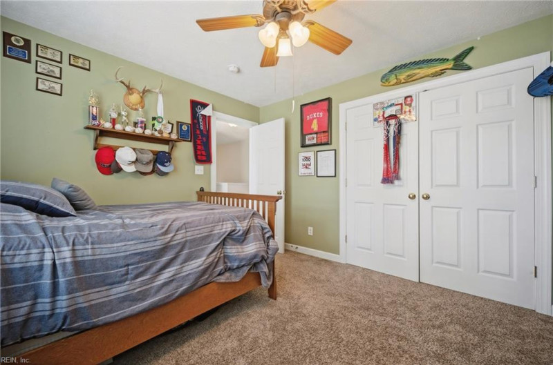 Photo 25 of 50 residential for sale in Gloucester County virginia