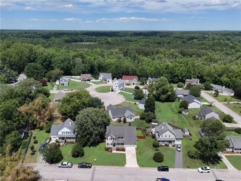 Photo 43 of 50 residential for sale in Gloucester County virginia