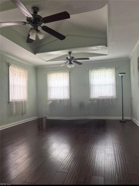 Photo 11 of 18 residential for sale in Norfolk virginia