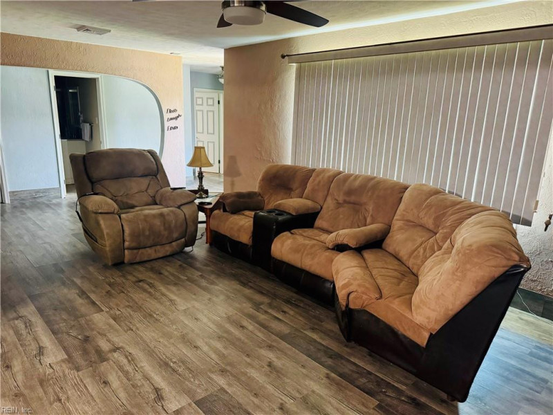 Photo 6 of 18 residential for sale in Norfolk virginia