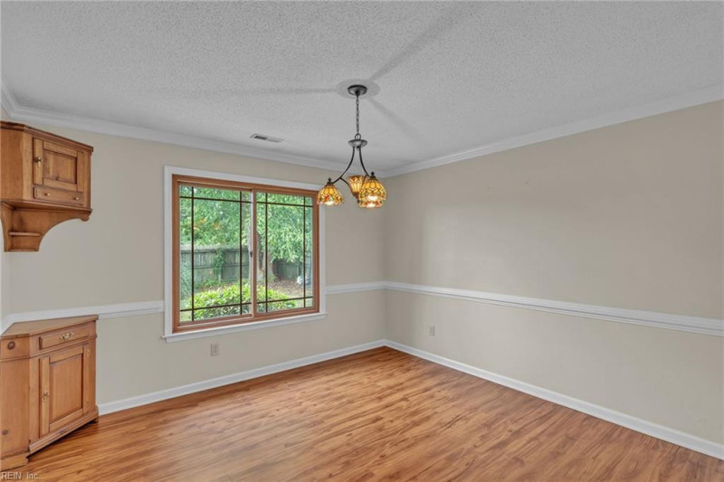 Photo 14 of 43 residential for sale in Virginia Beach virginia