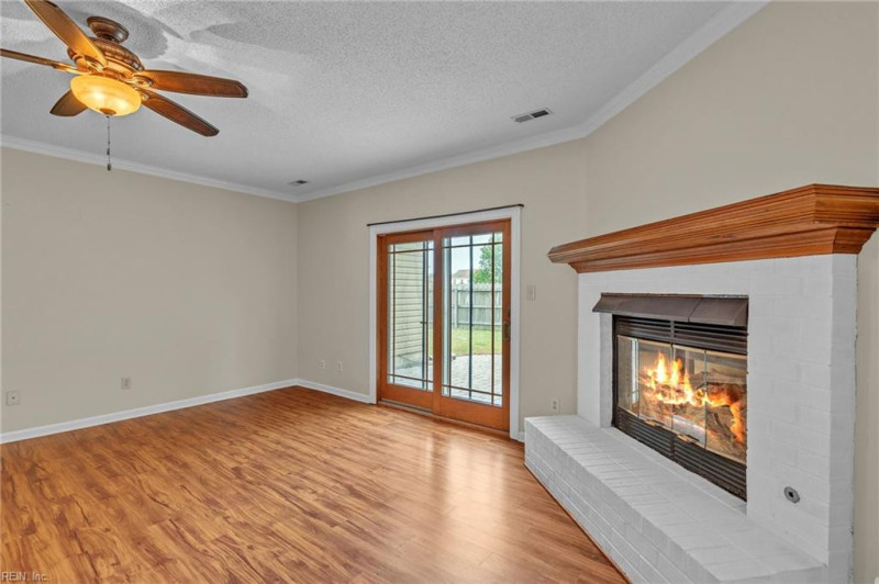 Photo 18 of 43 residential for sale in Virginia Beach virginia