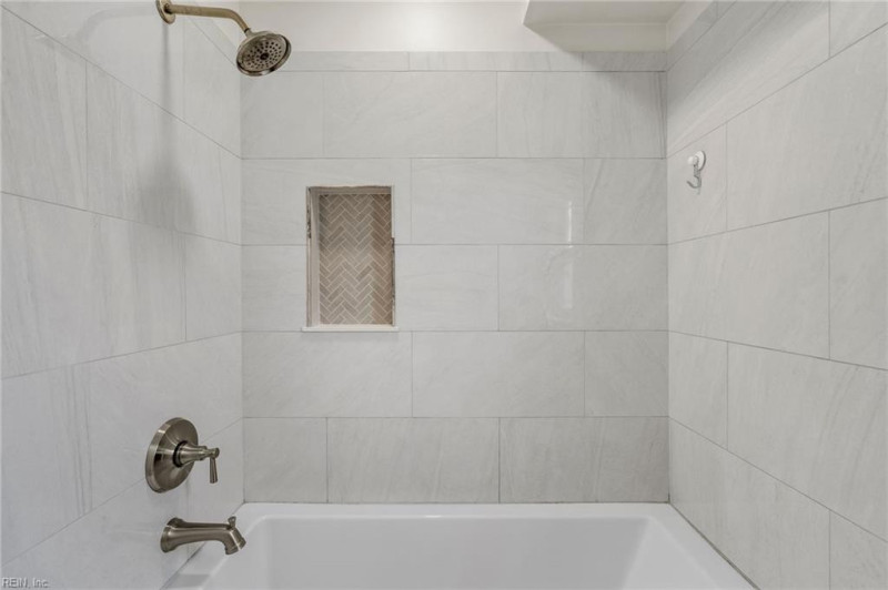 Photo 25 of 43 residential for sale in Virginia Beach virginia