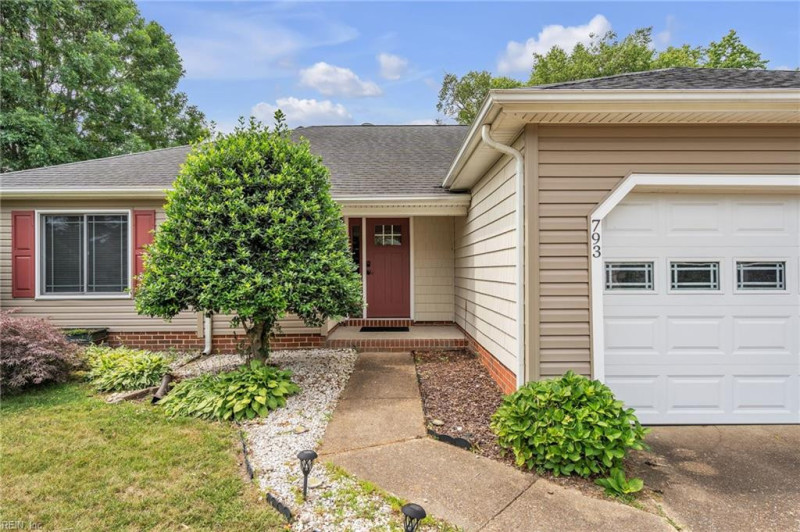 Photo 3 of 43 residential for sale in Virginia Beach virginia