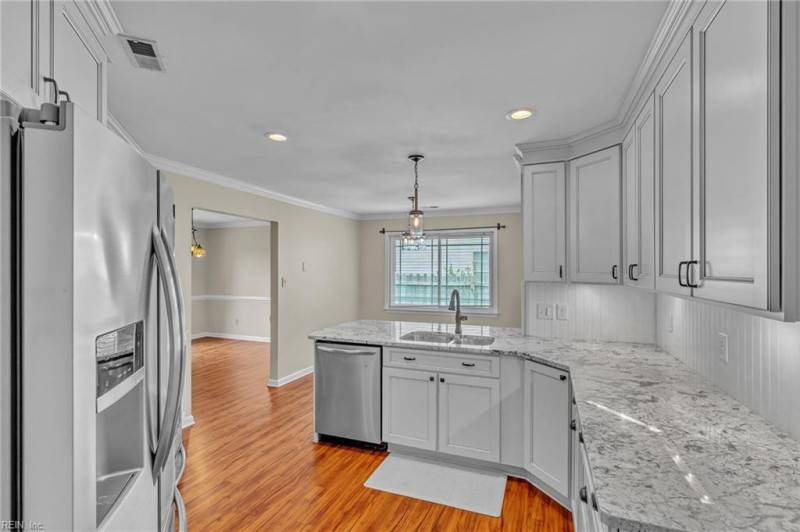 Photo 7 of 43 residential for sale in Virginia Beach virginia