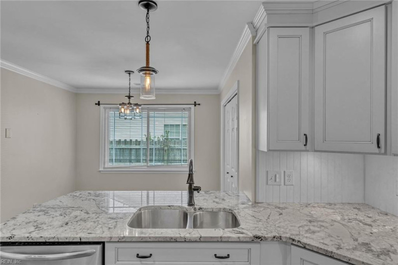 Photo 8 of 43 residential for sale in Virginia Beach virginia