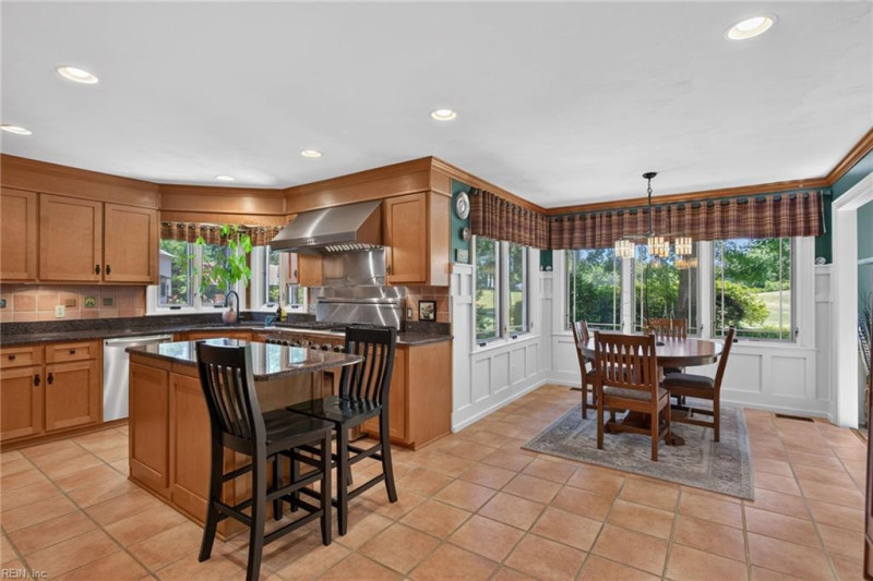 Photo 19 of 50 residential for sale in Chesapeake virginia Photo 19 of 50 residential for sale in Chesapeake virginia