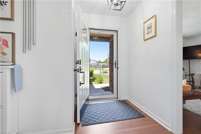 Photo 2 of 30 residential for sale in Virginia Beach virginia