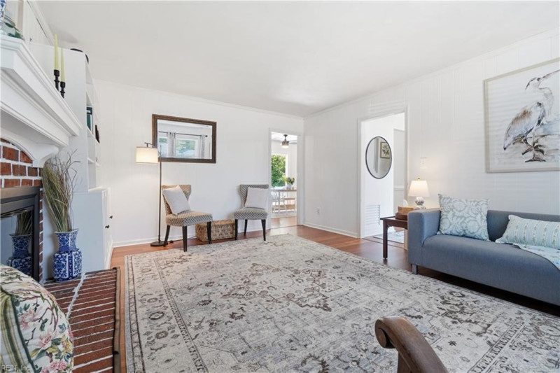 Photo 4 of 30 residential for sale in Virginia Beach virginia