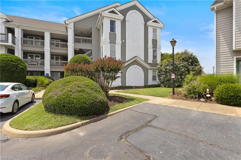 Photo 3 of 39 residential for sale in Hampton virginia Photo 3 of 39 residential for sale in Hampton virginia