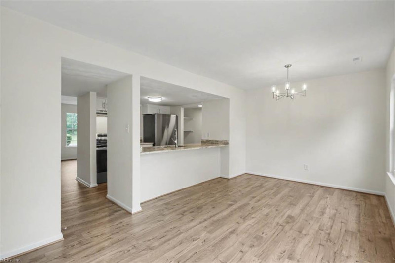Photo 13 of 36 residential for sale in Hampton virginia