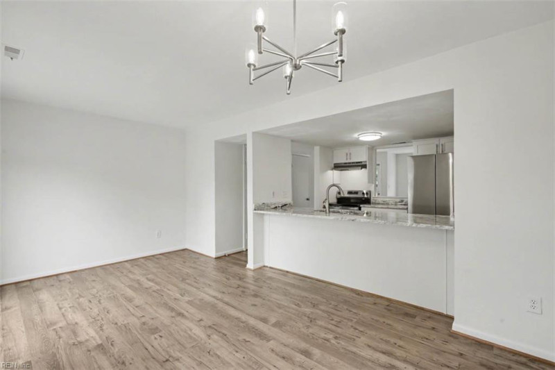 Photo 14 of 36 residential for sale in Hampton virginia