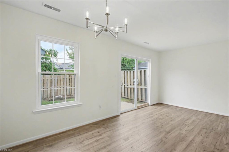 Photo 15 of 36 residential for sale in Hampton virginia