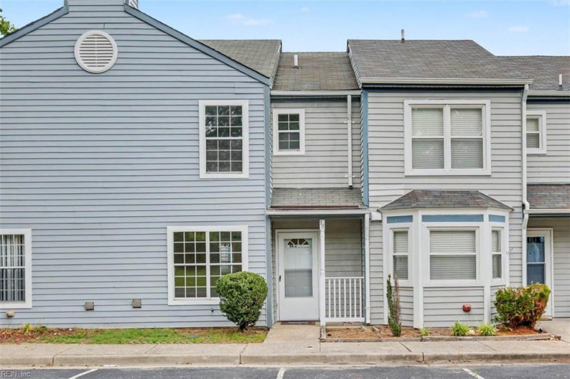 Photo 2 of 36 residential for sale in Hampton virginia