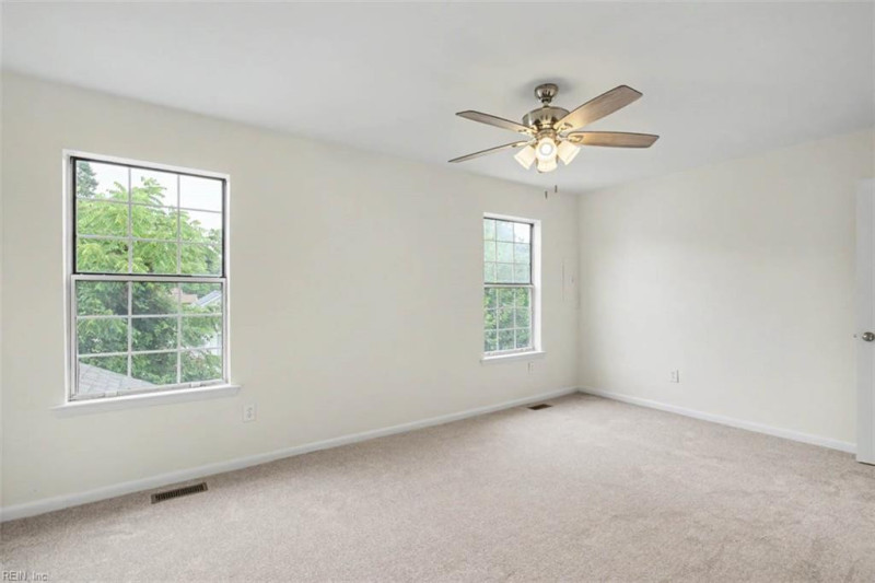 Photo 27 of 36 residential for sale in Hampton virginia