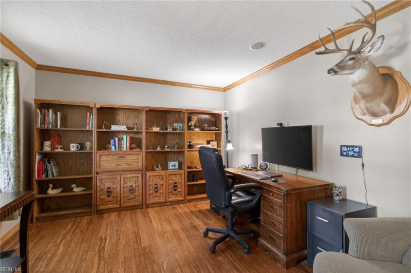 Photo 10 of 48 residential for sale in Chesapeake virginia