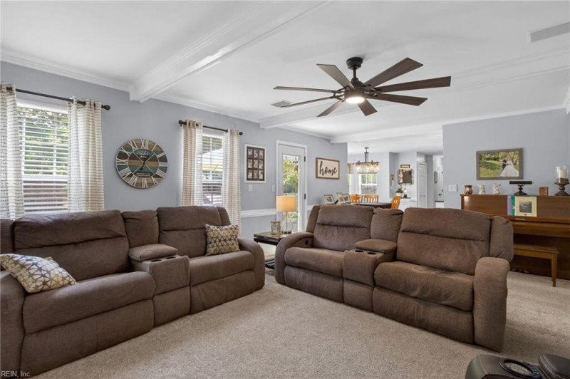 Photo 20 of 48 residential for sale in Chesapeake virginia