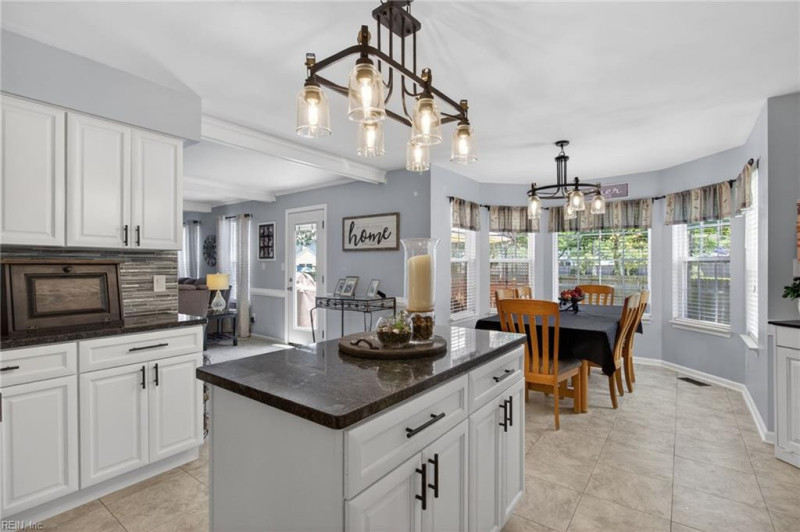 Photo 25 of 48 residential for sale in Chesapeake virginia