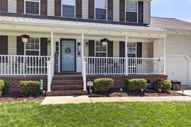 Photo 4 of 48 residential for sale in Chesapeake virginia
