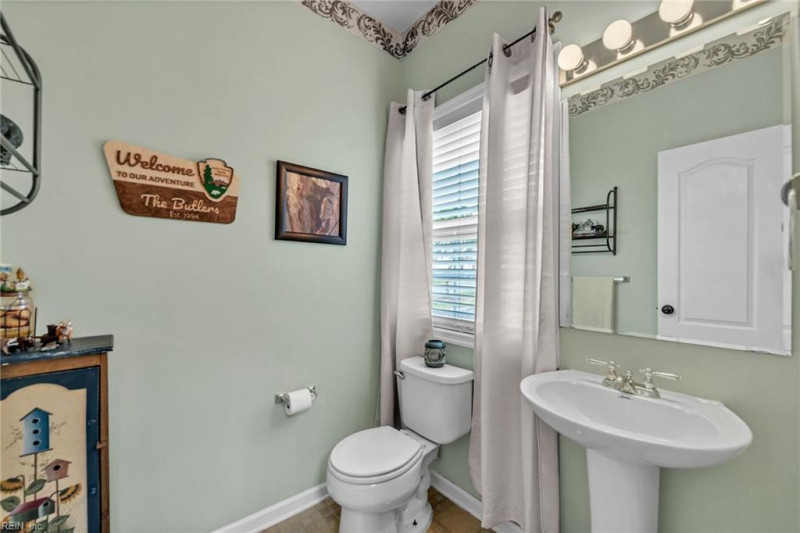 Photo 14 of 37 residential for sale in Chesapeake virginia Photo 14 of 37 residential for sale in Chesapeake virginia