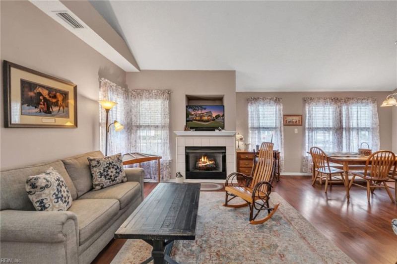Photo 5 of 37 residential for sale in Chesapeake virginia Photo 5 of 37 residential for sale in Chesapeake virginia
