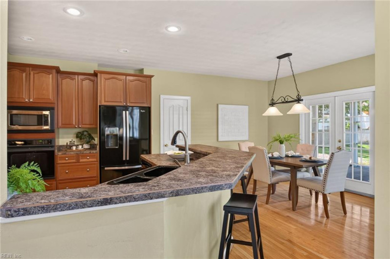 Photo 12 of 50 residential for sale in Chesapeake virginia