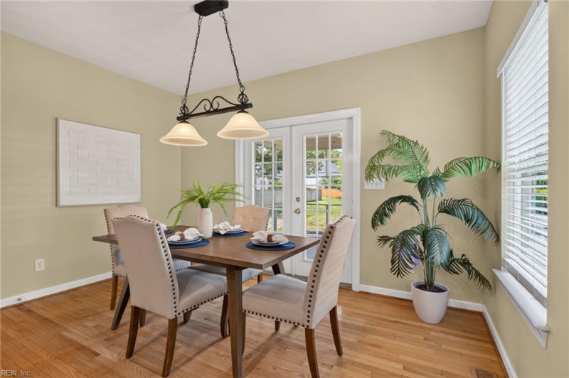 Photo 13 of 50 residential for sale in Chesapeake virginia