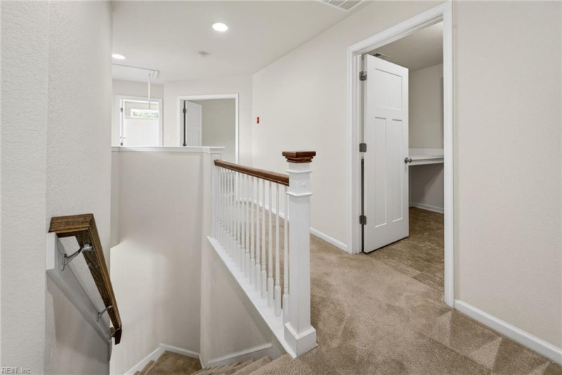 Photo 16 of 38 residential for sale in Chesapeake virginia