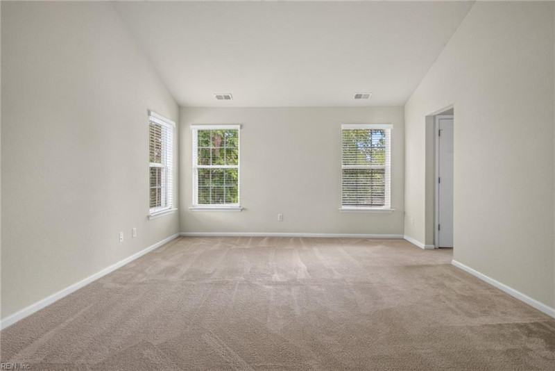 Photo 20 of 38 residential for sale in Chesapeake virginia