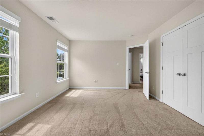 Photo 27 of 38 residential for sale in Chesapeake virginia