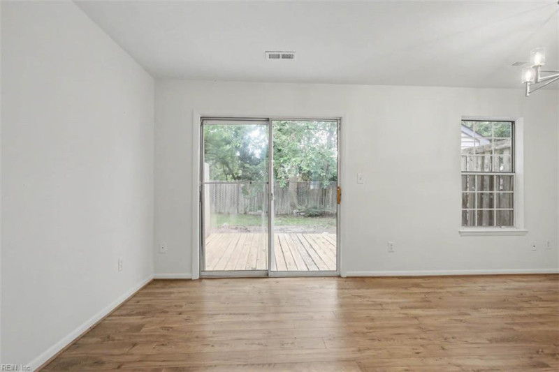 Photo 12 of 37 residential for sale in Hampton virginia