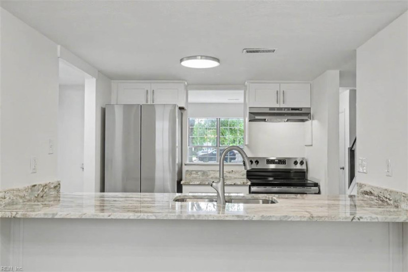 Photo 16 of 37 residential for sale in Hampton virginia