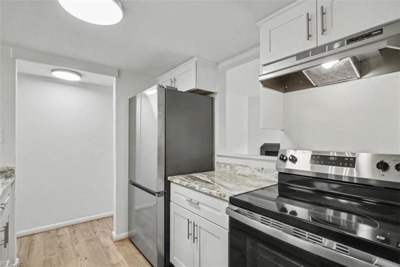 Photo 20 of 37 residential for sale in Hampton virginia