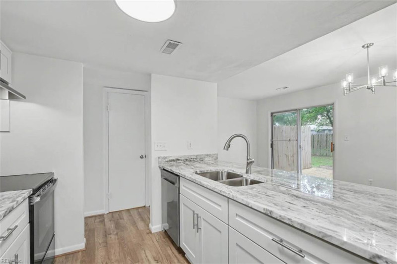 Photo 21 of 37 residential for sale in Hampton virginia