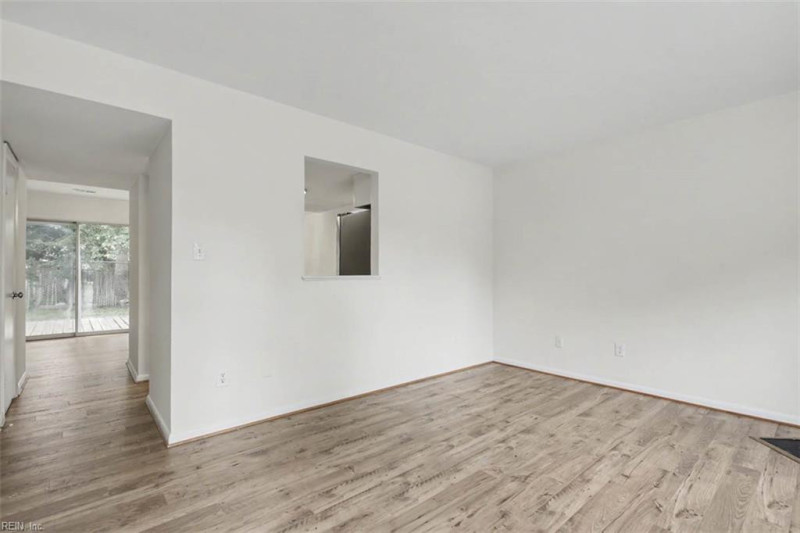 Photo 5 of 37 residential for sale in Hampton virginia