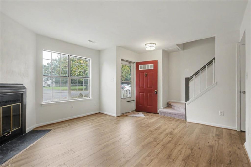 Photo 9 of 37 residential for sale in Hampton virginia