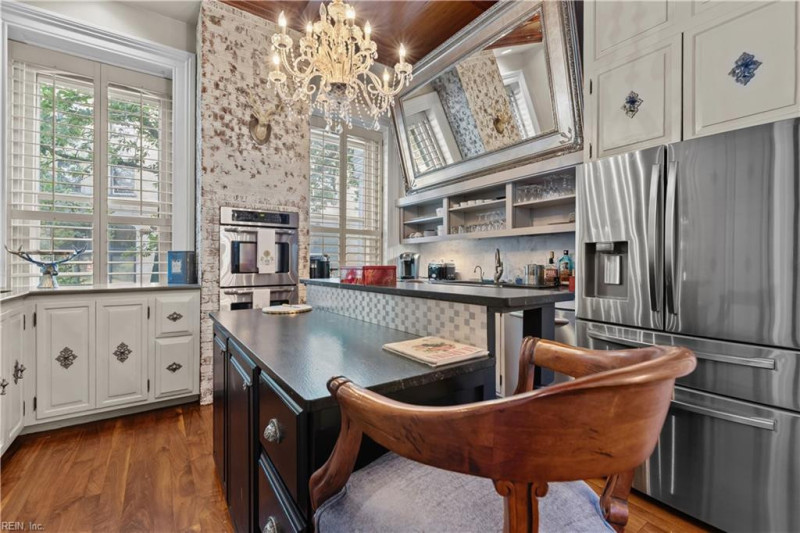 Photo 16 of 41 residential for sale in Norfolk virginia