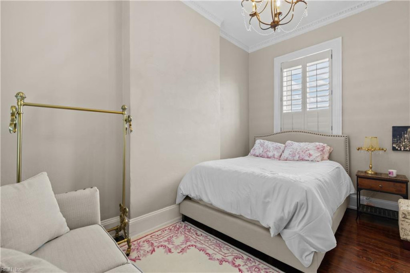 Photo 31 of 41 residential for sale in Norfolk virginia