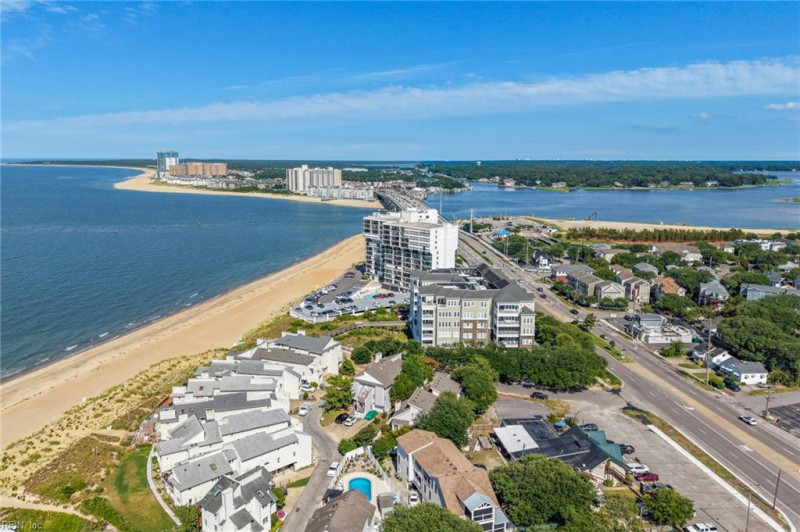Photo 3 of 46 residential for sale in Virginia Beach virginia