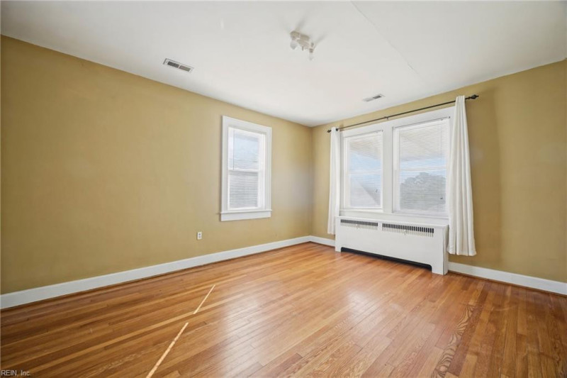 Photo 24 of 44 residential for sale in Hampton virginia