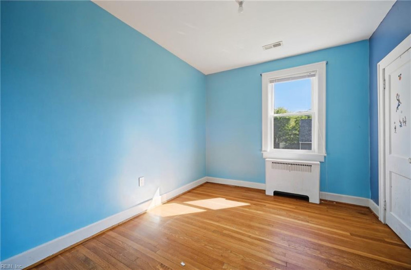 Photo 26 of 44 residential for sale in Hampton virginia