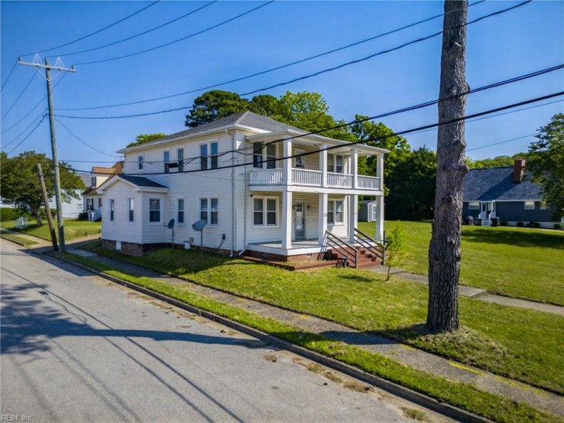Photo 38 of 44 residential for sale in Hampton virginia
