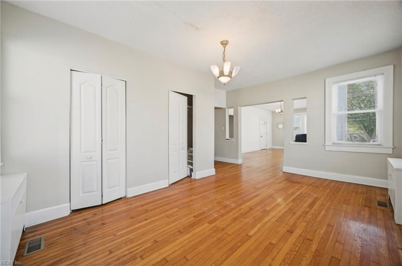 Photo 9 of 44 residential for sale in Hampton virginia