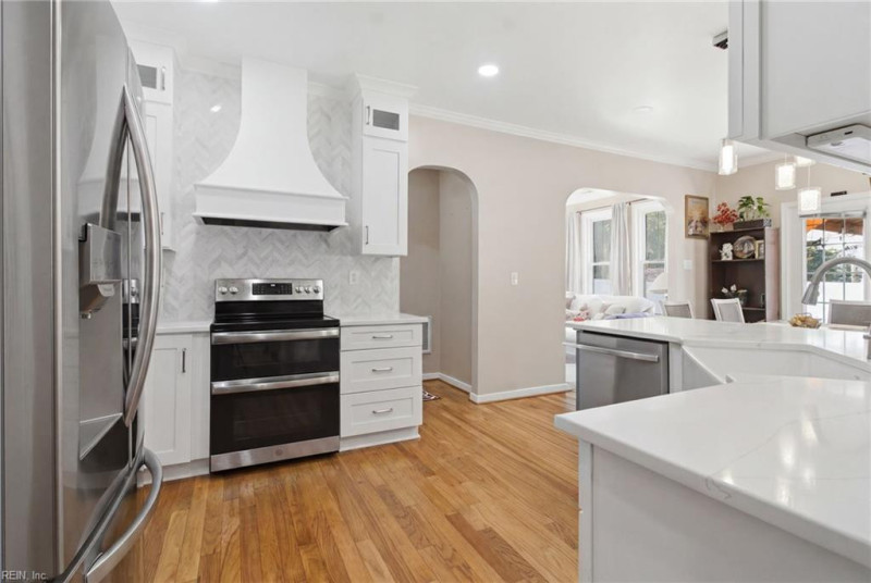 Photo 11 of 48 residential for sale in Virginia Beach virginia