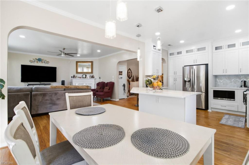 Photo 16 of 48 residential for sale in Virginia Beach virginia