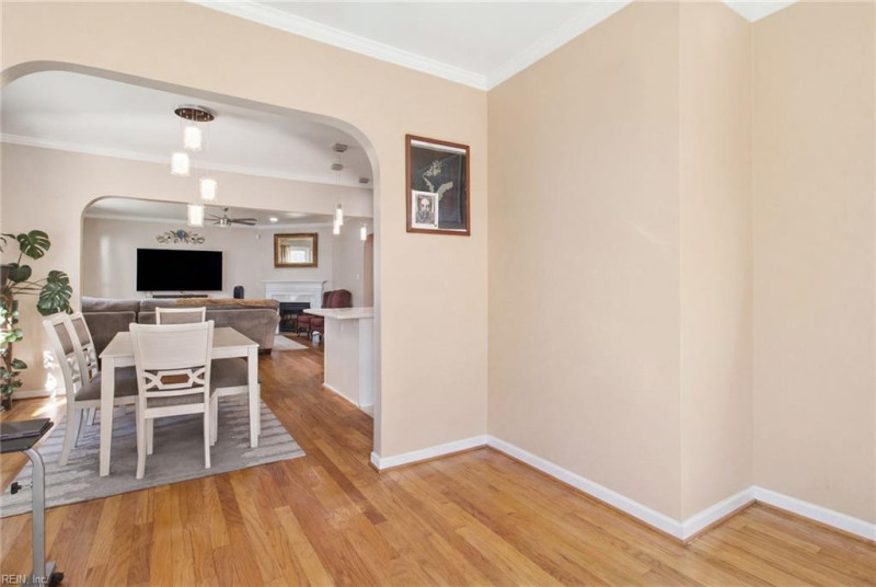 Photo 20 of 48 residential for sale in Virginia Beach virginia