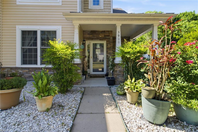 Photo 6 of 48 residential for sale in Virginia Beach virginia