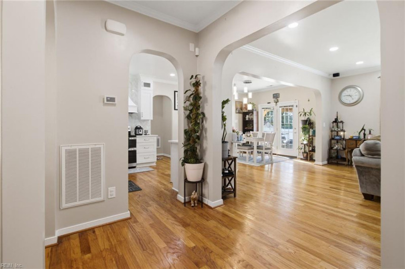 Photo 9 of 48 residential for sale in Virginia Beach virginia